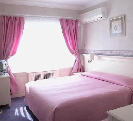 Hotel Atay *